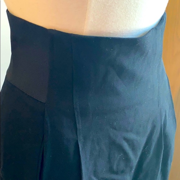 BCBGMAXAZARIA High Waisted Black Skirt, Size 4 - Picture 2 of 4